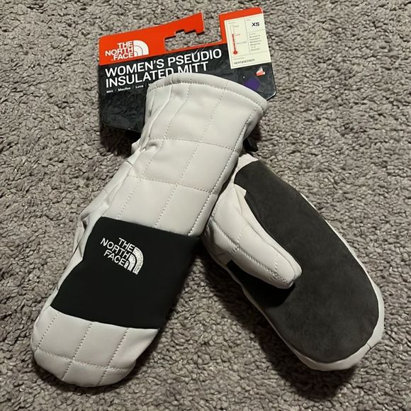 The North Face Pseudio mitts gloves mittens new rainy day ivory Women’s Size XS - Picture 1 of 9